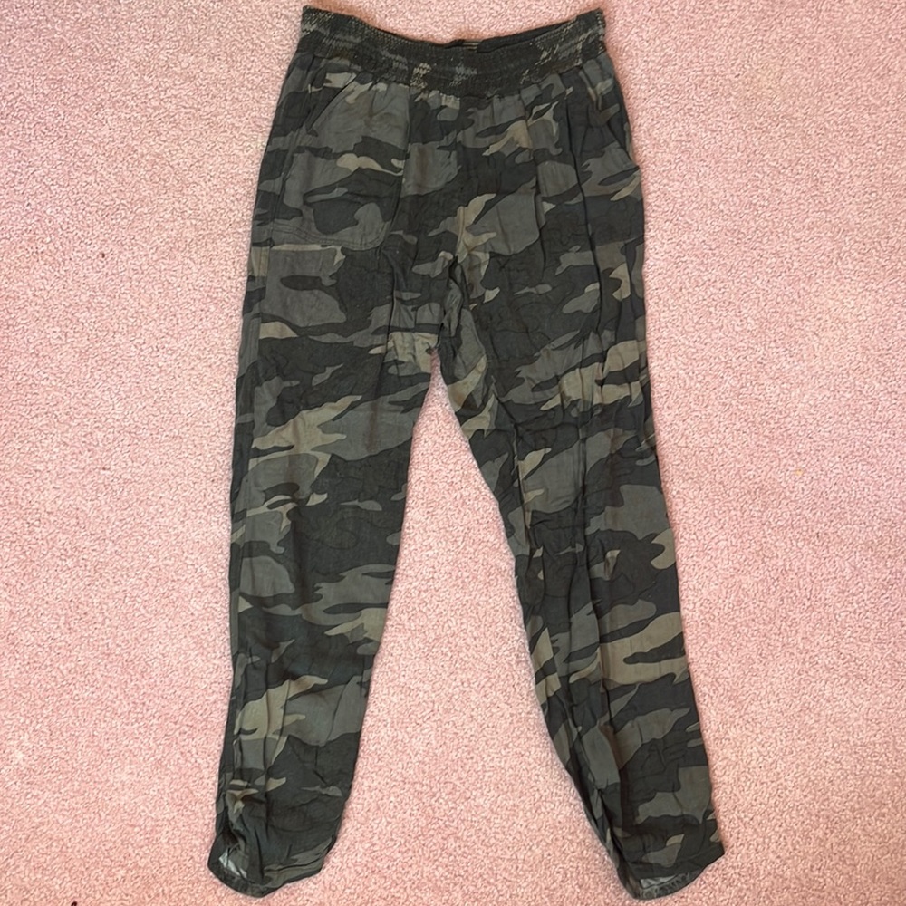SO Army Green Jogger Pants Size Large - Picture 1 of 4